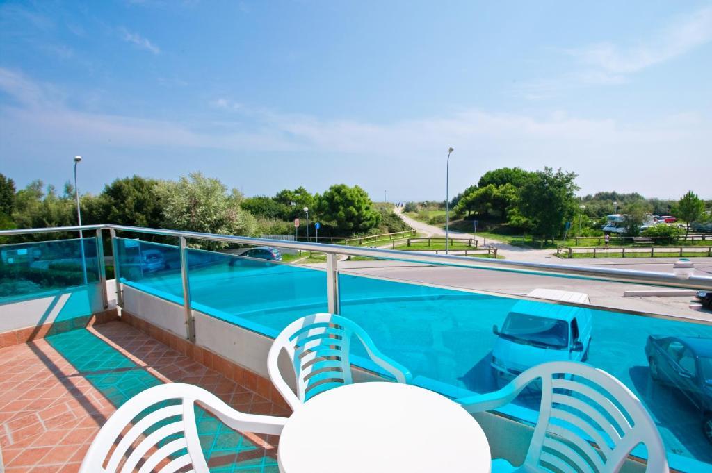 Hotel-Residence-B&B Le Dune Beach Service Included Lido Adriano Exterior photo
